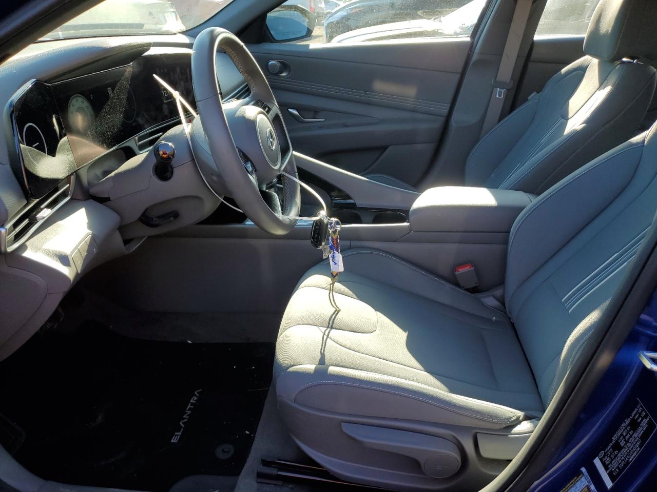 2023 Hyundai Elantra - Image 7