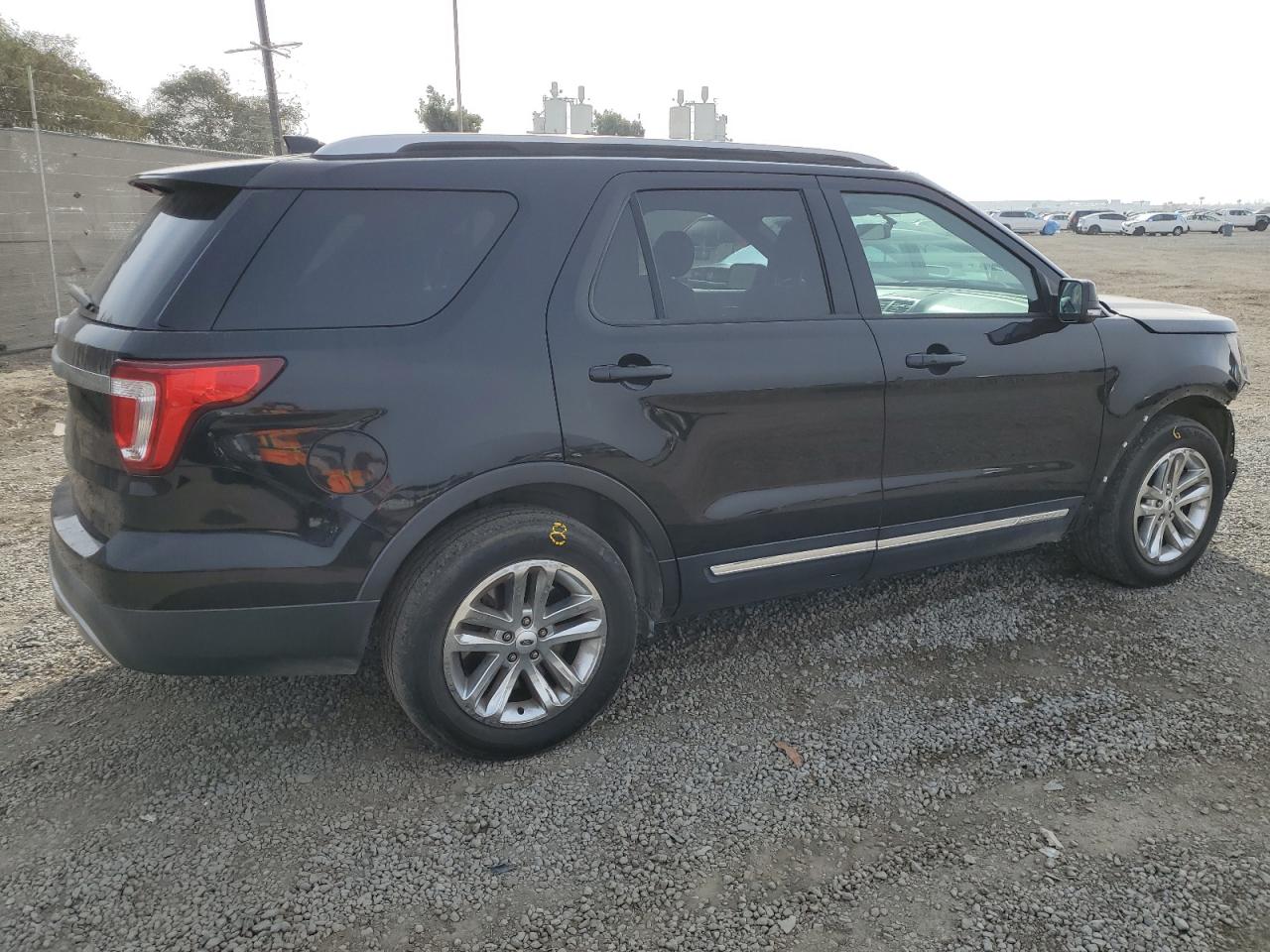 VIN 1FM5K7D86HGD14517 2017 FORD EXPLORER no.3