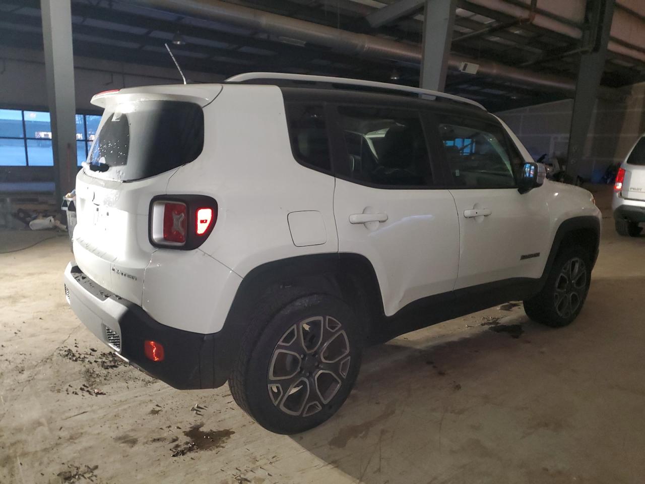 VIN ZACCJBDT1FPB32911 2015 JEEP RENEGADE no.3