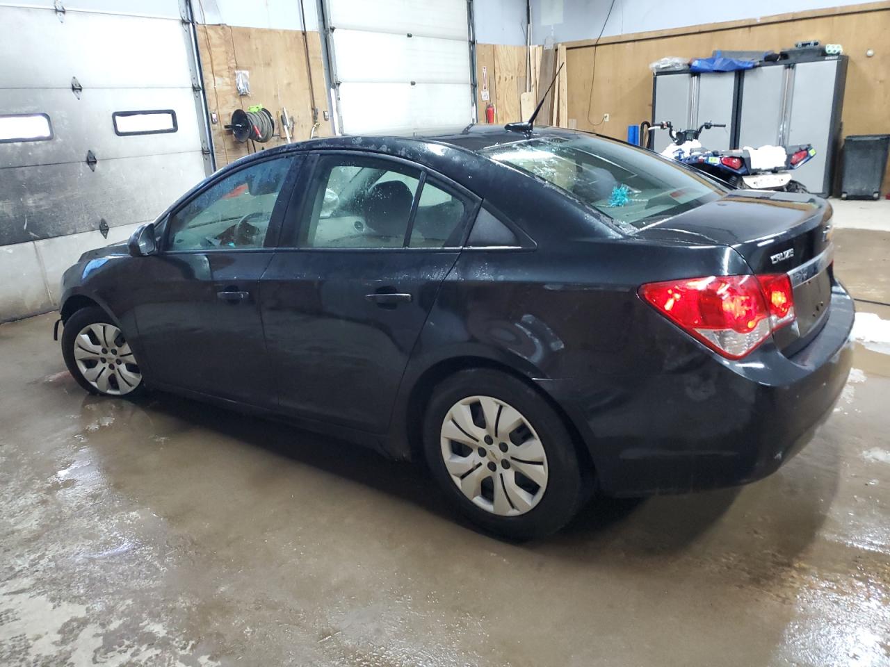 2013 Chevrolet Cruze - Image 2