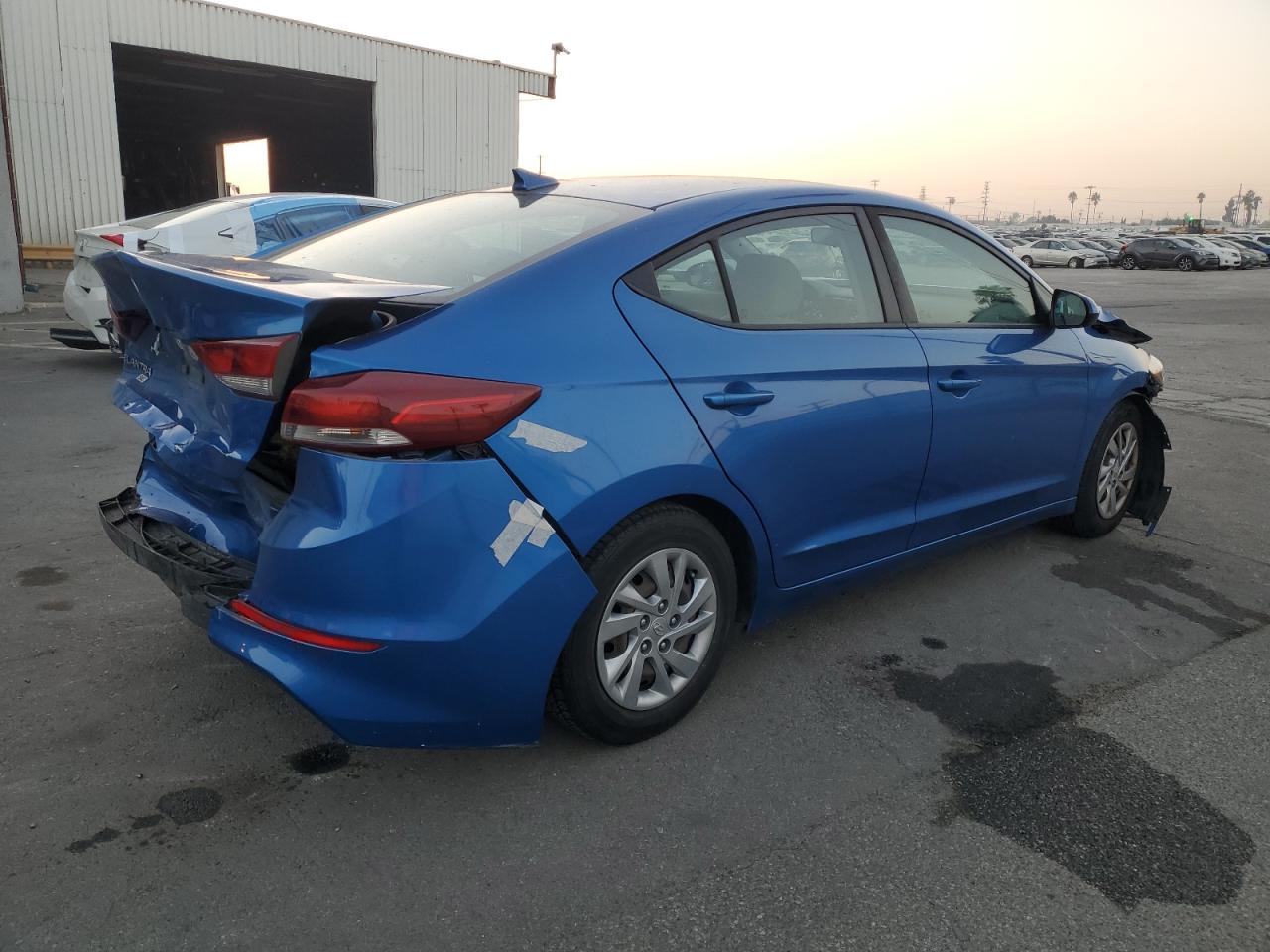 VIN KMHD74LF7HU372052 2017 HYUNDAI ELANTRA no.3