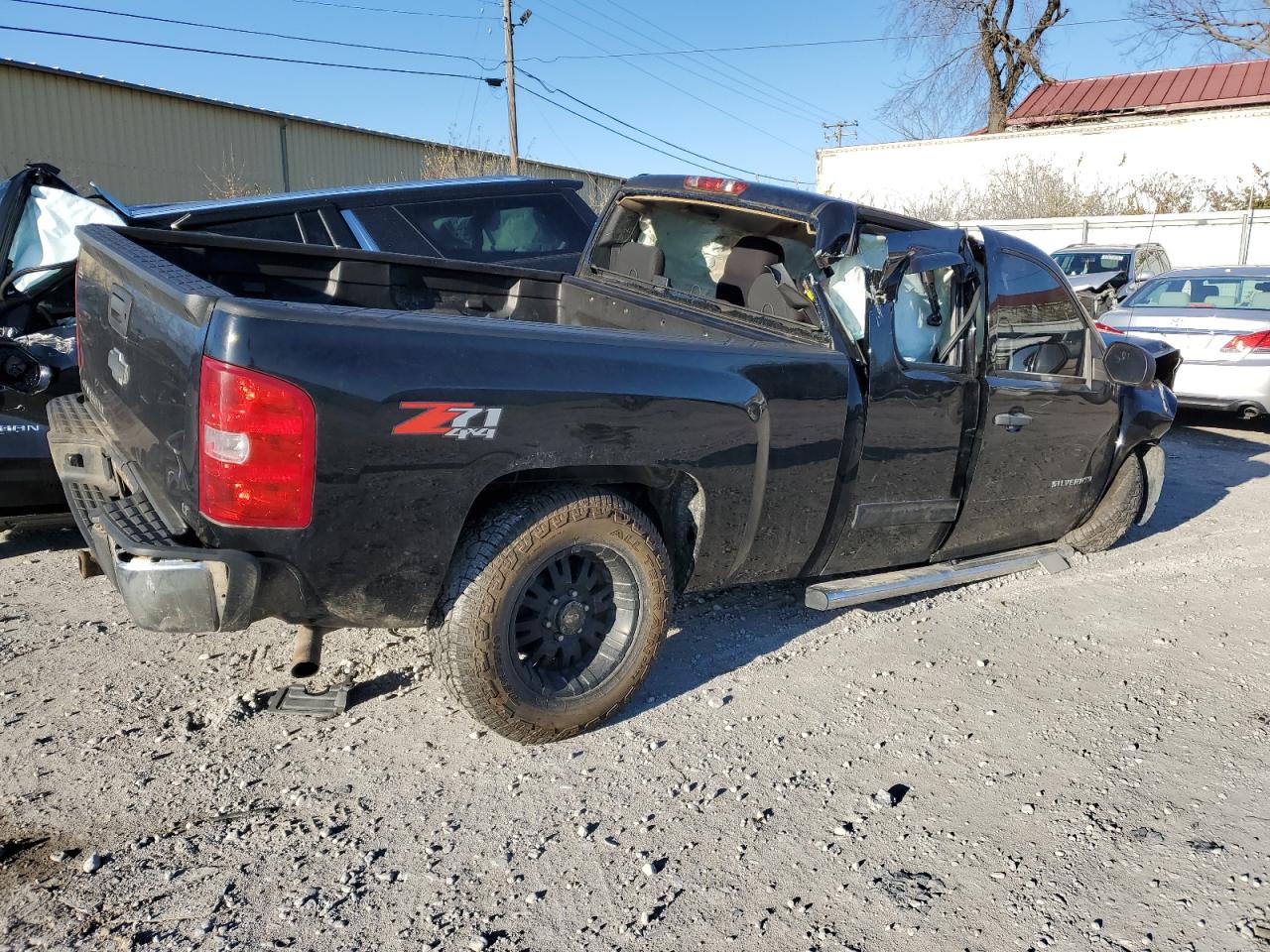 2013 Chevrolet Silverado - Image 3