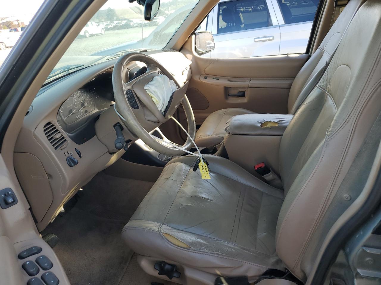 2000 Ford Explorer Eddie Bauer VIN: 1FMDU74E2YZB30465 Lot: 87244384