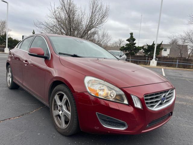 Sedans VOLVO S60 2012 Czerwony