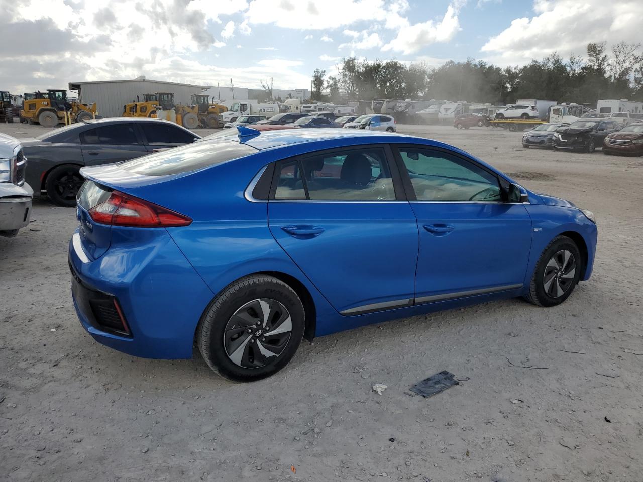 VIN KMHC75LC1HU033388 2017 HYUNDAI IONIQ no.3