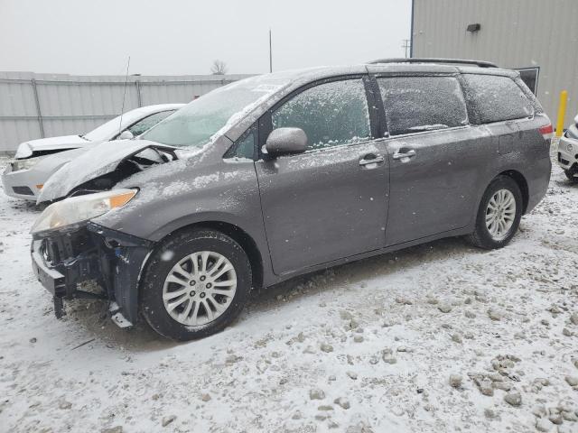 2013 Toyota Sienna Xle