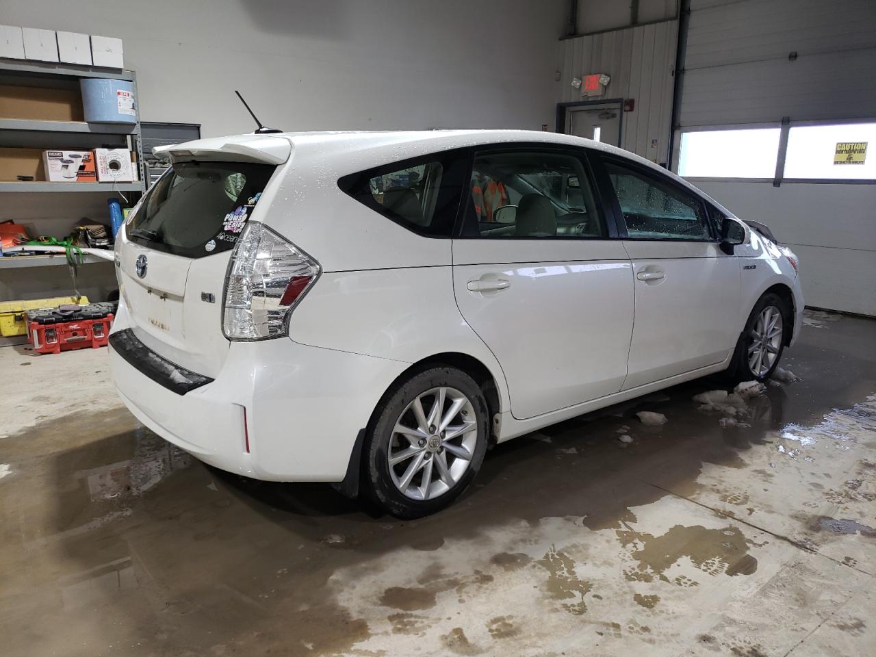 VIN JTDZN3EU2D3214191 2013 TOYOTA PRIUS no.3