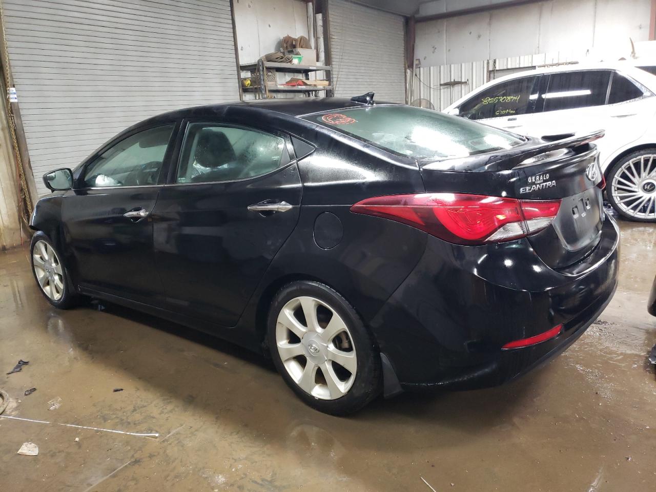 2015 Hyundai Elantra - Image 2