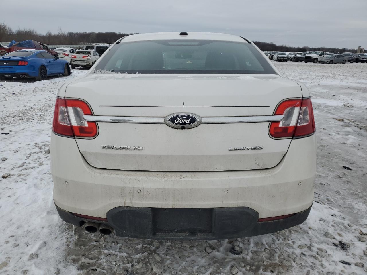 2011 Ford Taurus - Image 6
