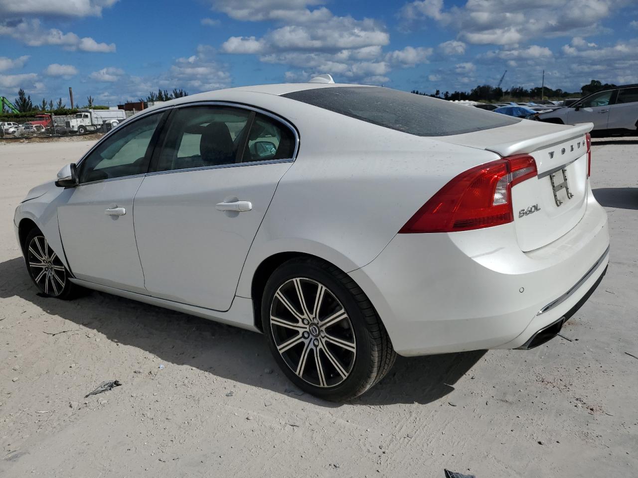 2018 Volvo S60 - Image 2