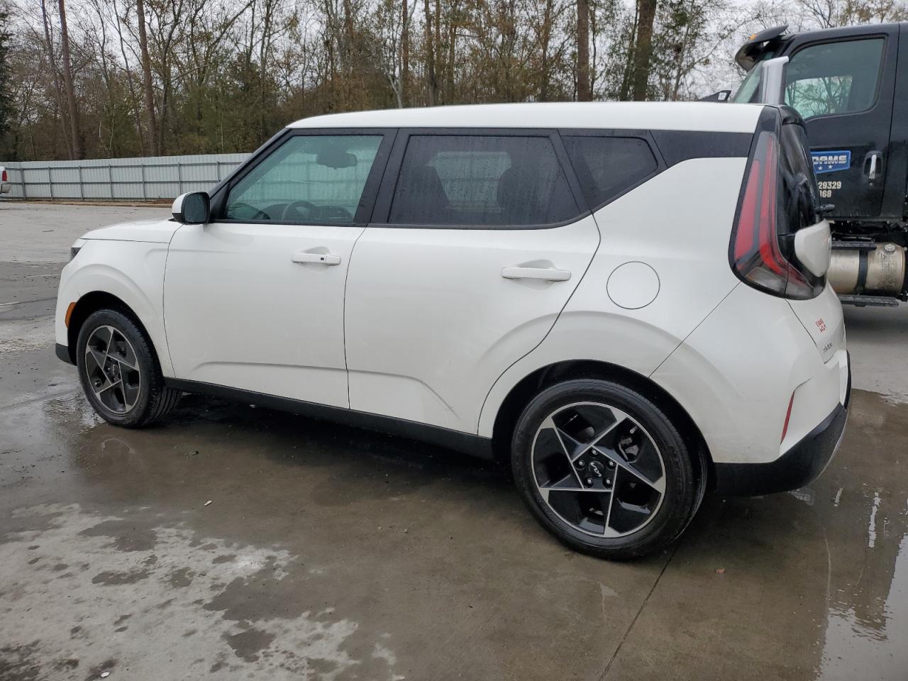 2024 Kia Soul - Image 2