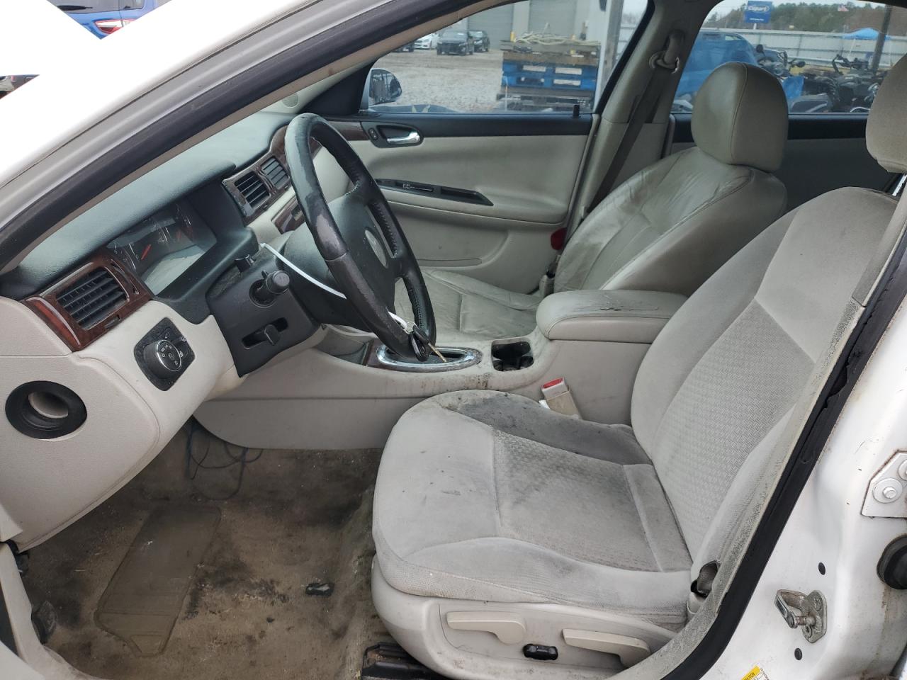 2011 Chevrolet Impala - Image 7