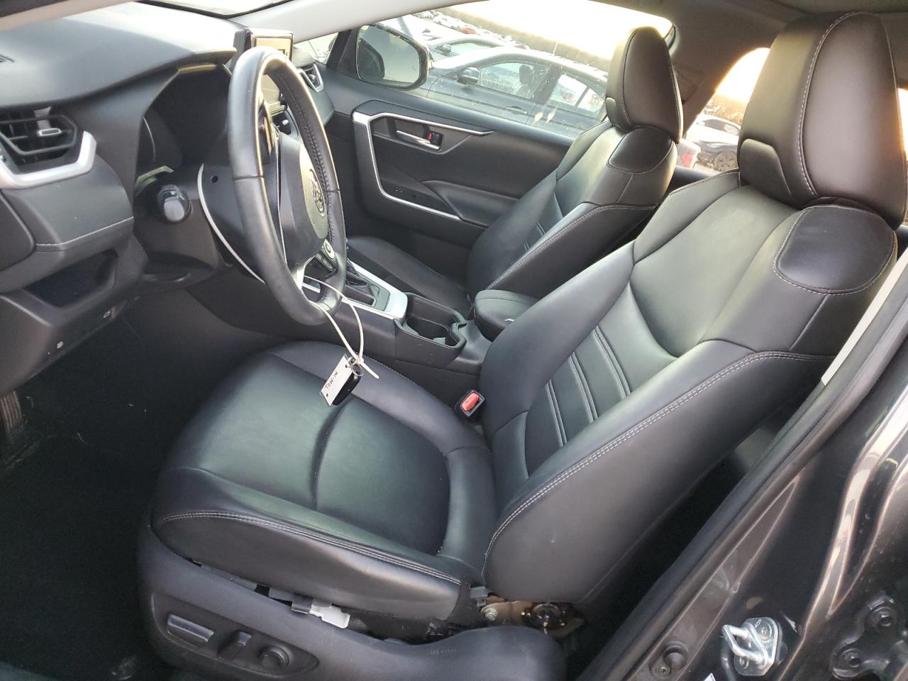 2021 Toyota RAV 4 - Image 7