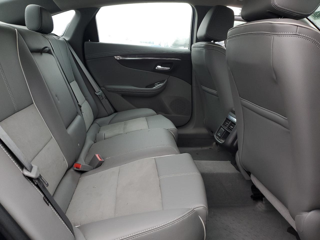 2015 Chevrolet Impala - Image 10