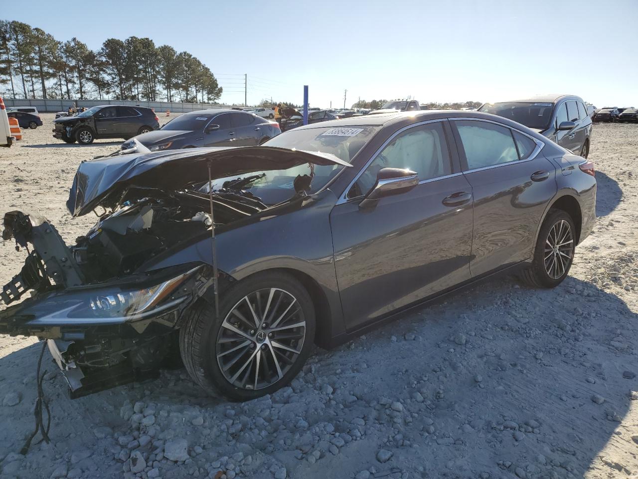 2022 Lexus ES - Image 1