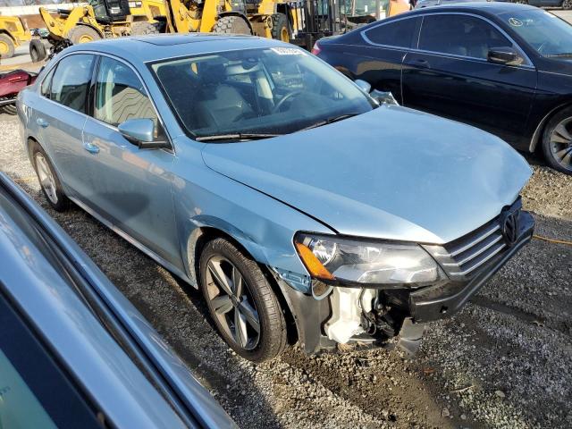 Sedans VOLKSWAGEN PASSAT 2012 Granatowy