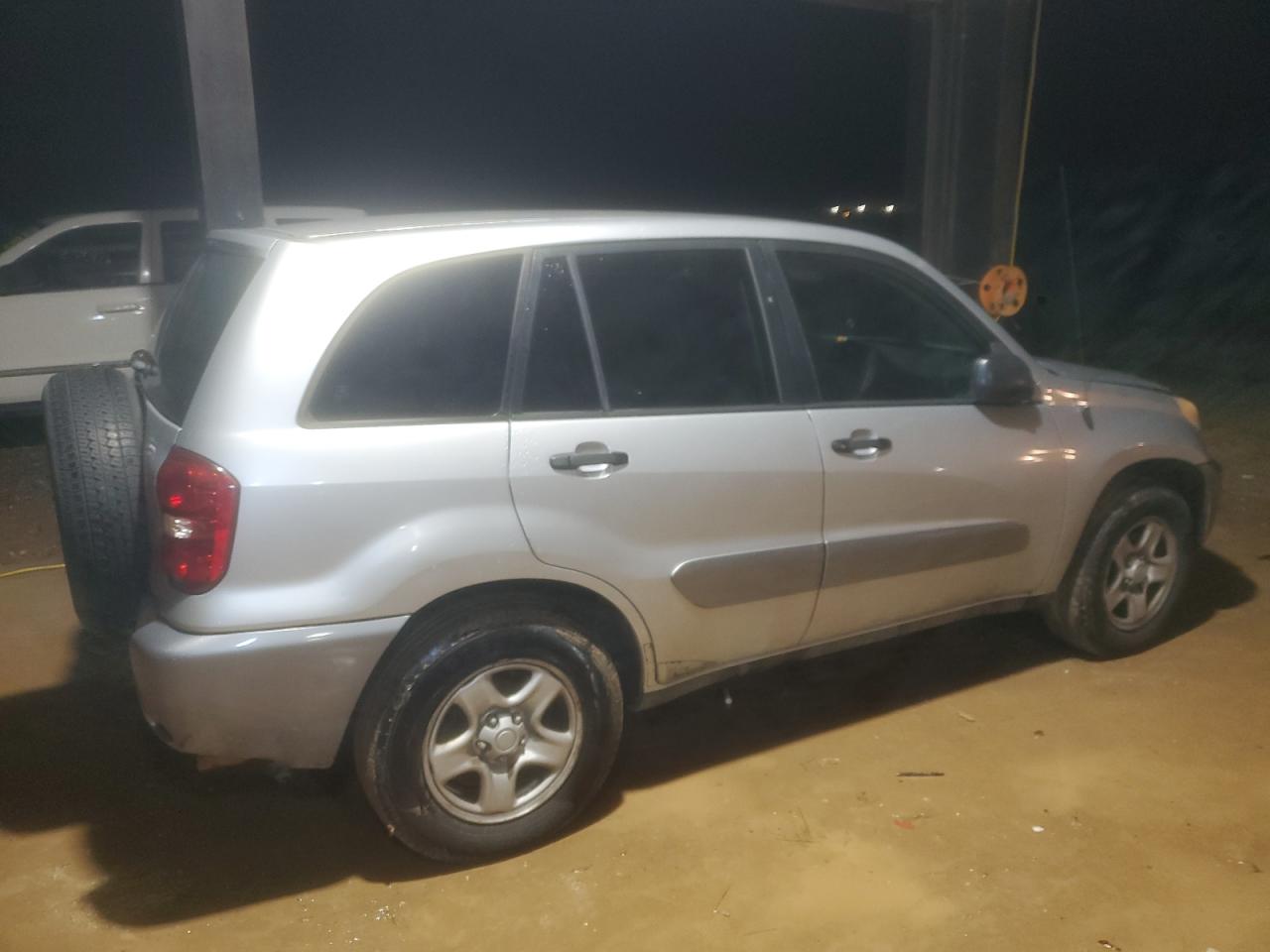 2005 Toyota RAV 4 - Image 3