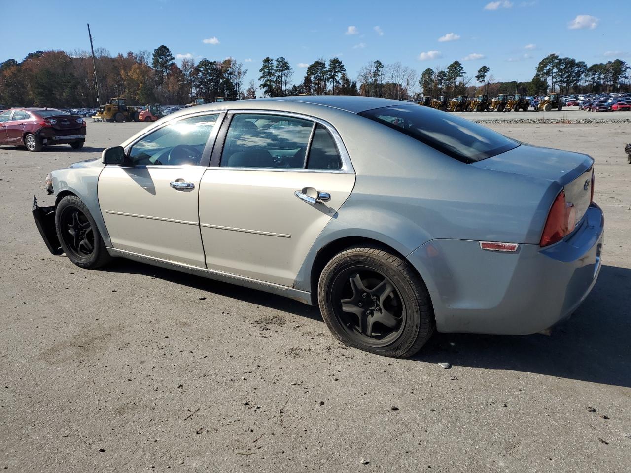 2009 Chevrolet Malibu - Image 2