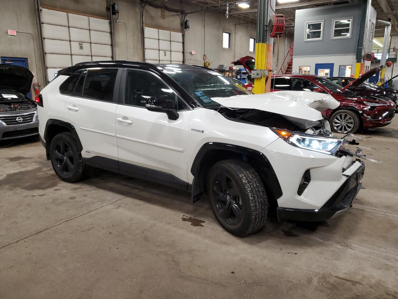 VIN 2T3EWRFV8KW018577 2019 TOYOTA RAV4 no.4