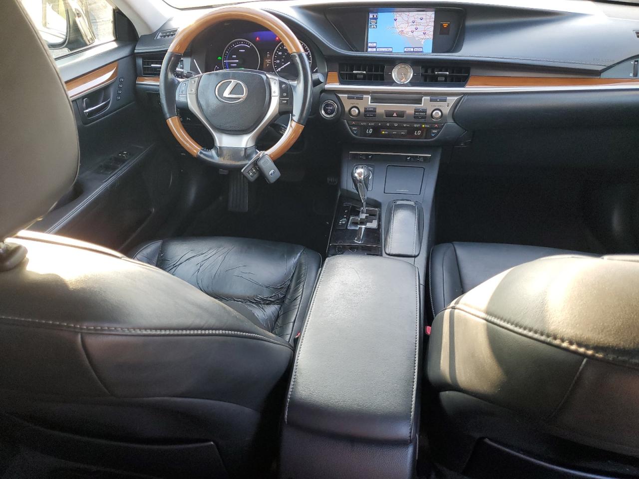 2013 Lexus ES - Image 8