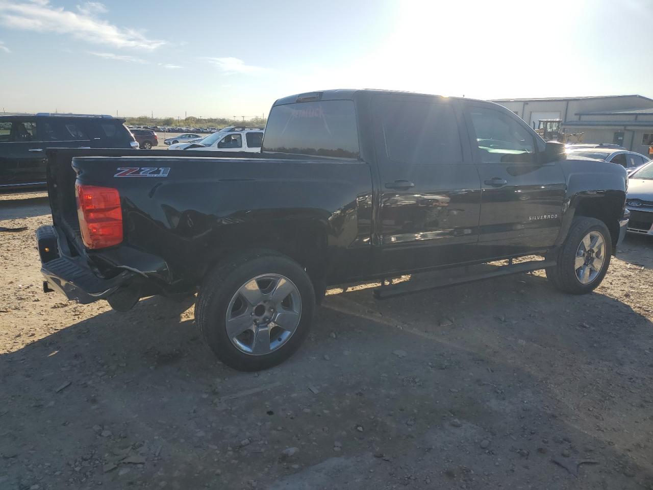 2015 Chevrolet Silverado - Image 3