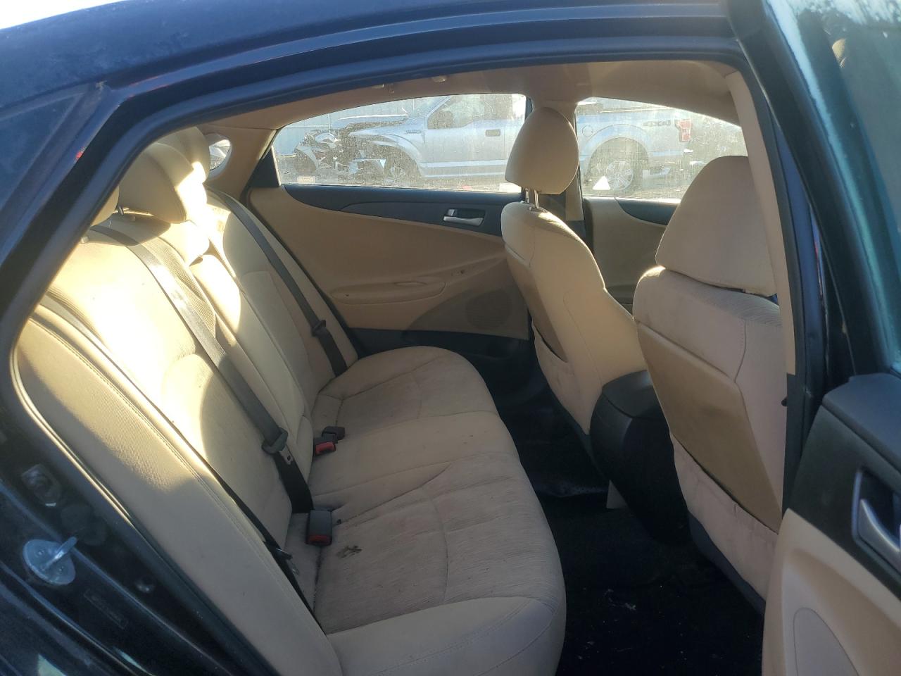2012 Hyundai Sonata - Image 10