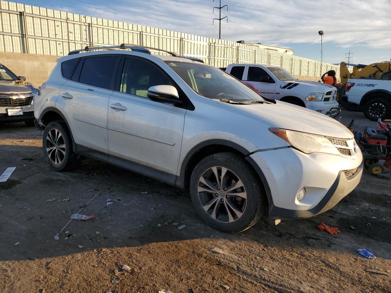 VIN 2T3DFREV6FW310151 2015 TOYOTA RAV4 no.4