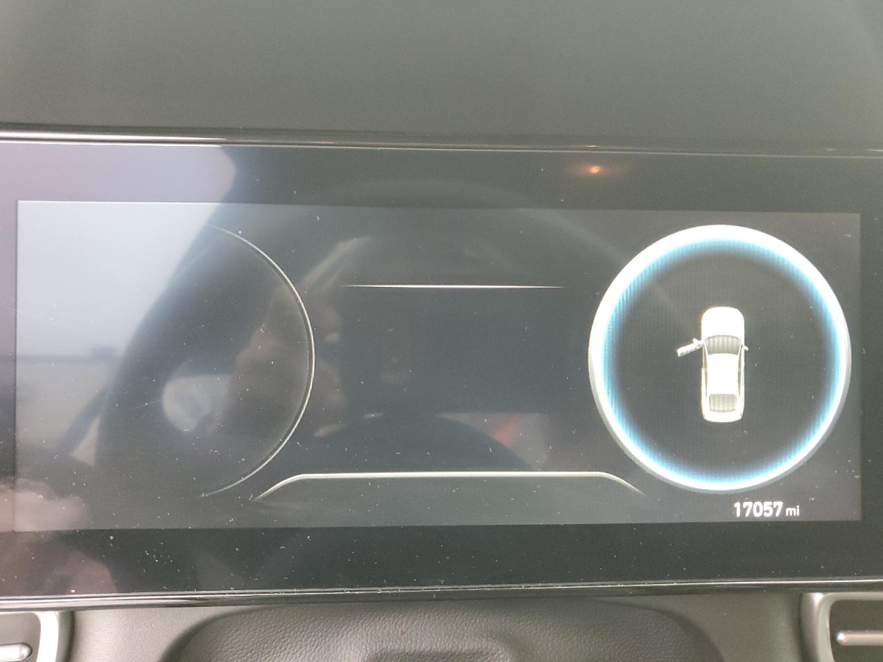 2023 Hyundai Elantra - Image 9
