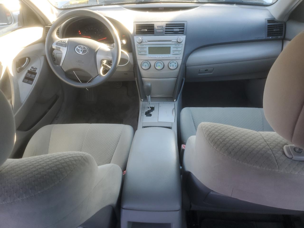 2009 Toyota Camry - Image 8