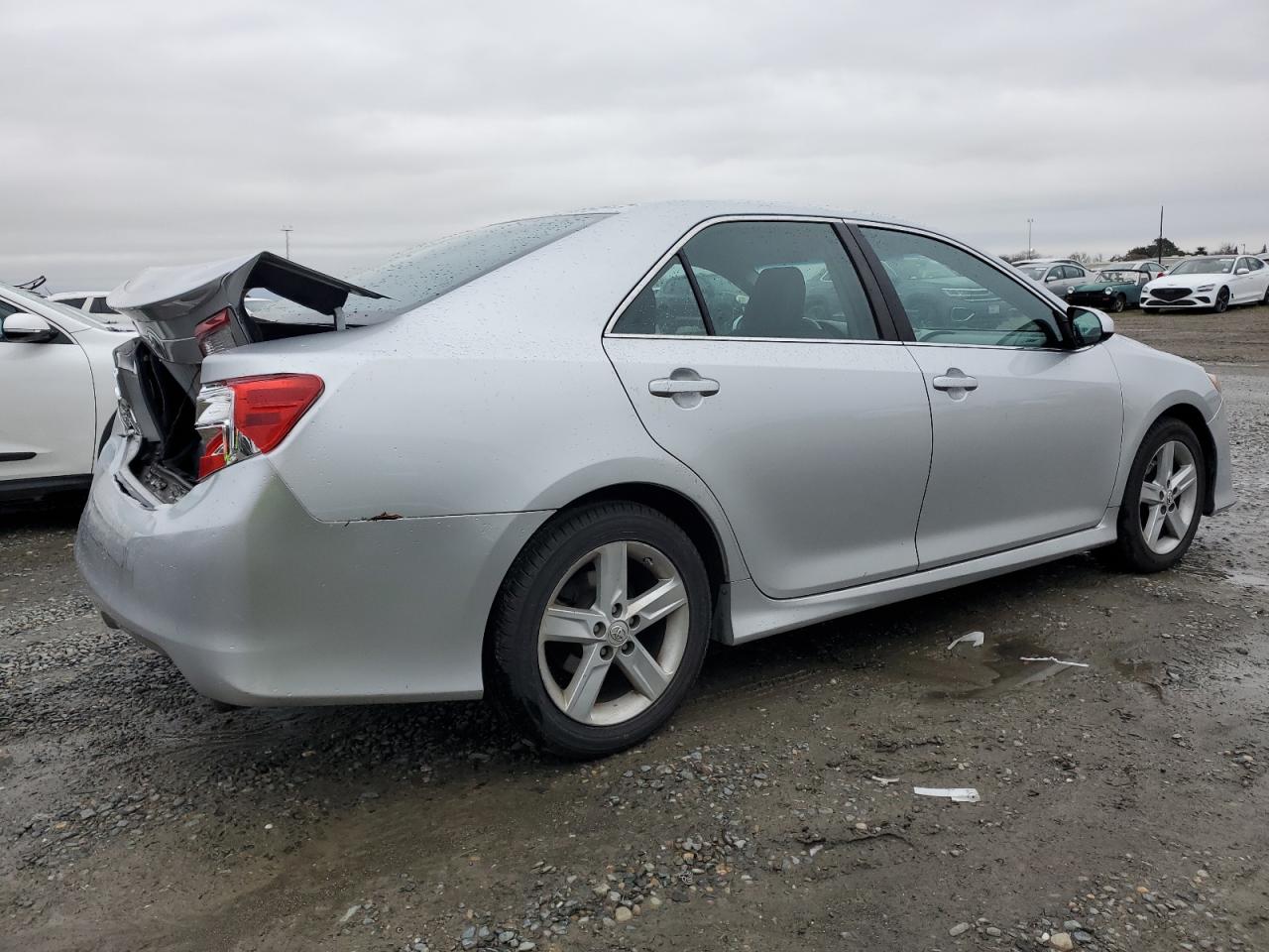 VIN 4T1BF1FK5DU207130 2013 TOYOTA CAMRY no.3