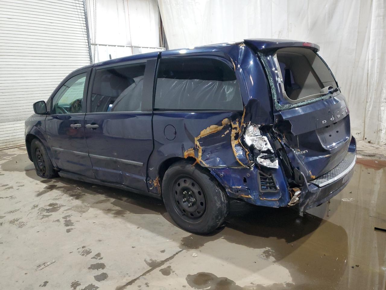 2014 Dodge Caravan - Image 2
