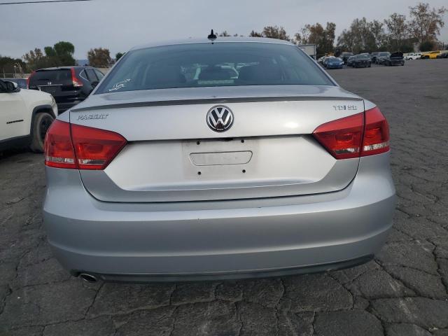  VOLKSWAGEN PASSAT 2014 Silver