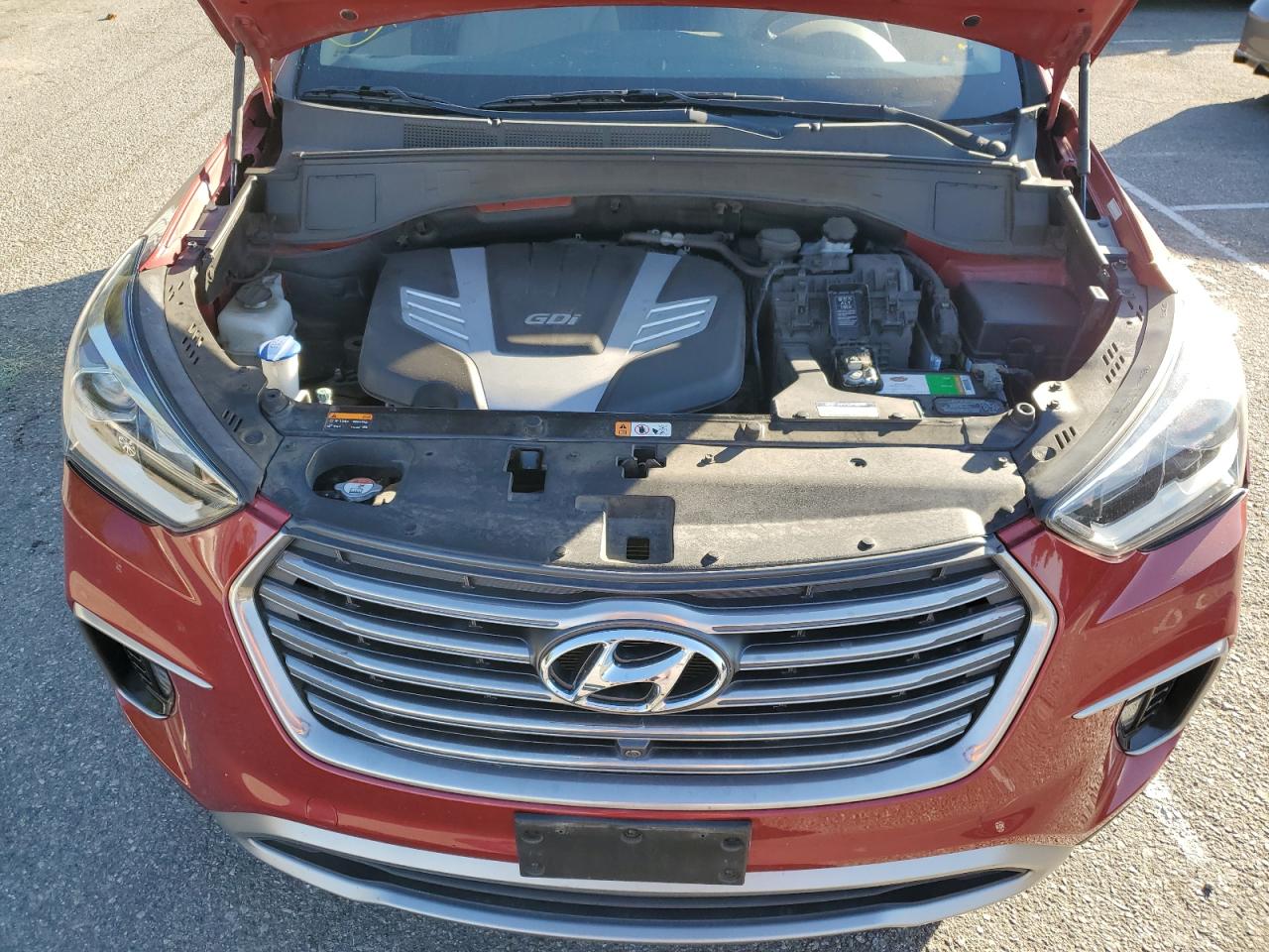 2017 Hyundai Santa Fe - Image 11