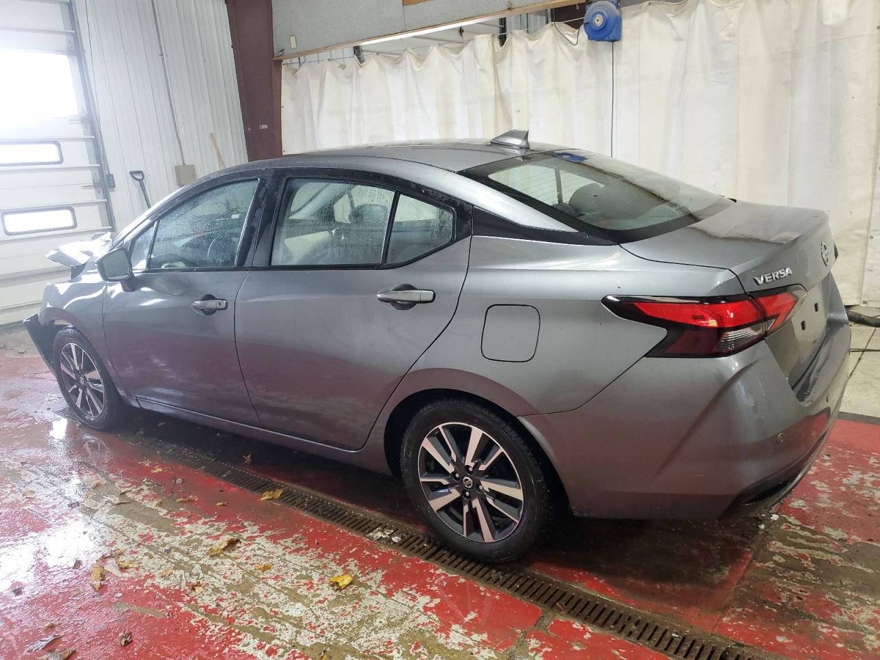 2021 Nissan Versa - Image 2