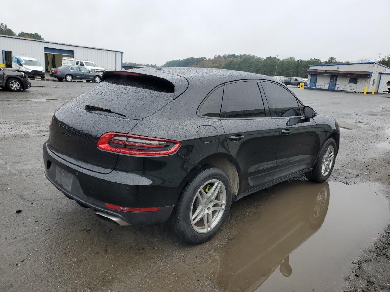 2017 Porsche Macan - Image 3