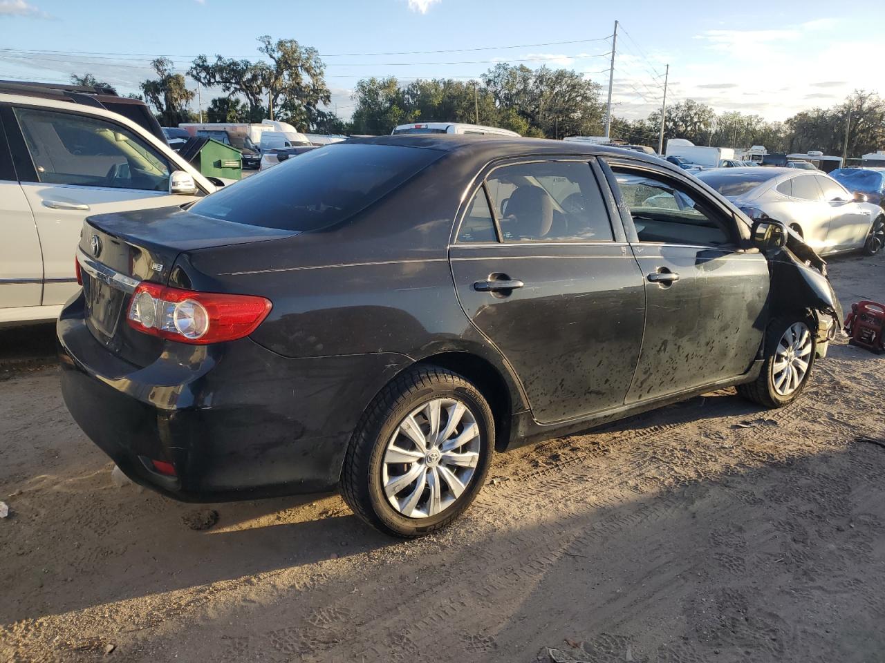 VIN 2T1BU4EE1DC006748 2013 TOYOTA COROLLA no.3