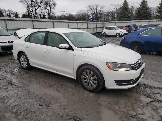  VOLKSWAGEN PASSAT 2013 White