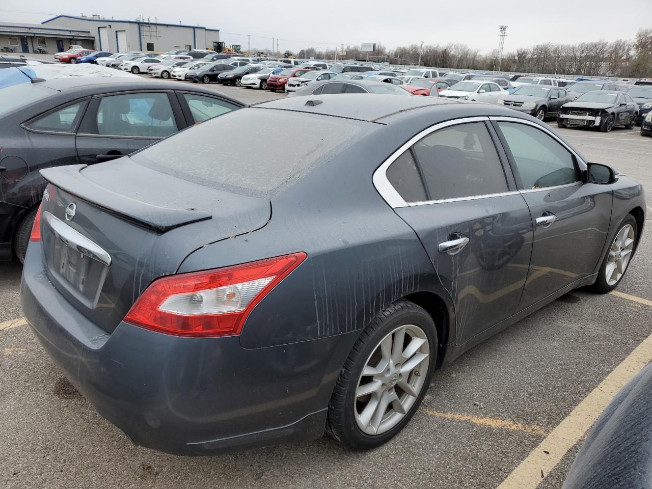 2010 Nissan Maxima - Image 3