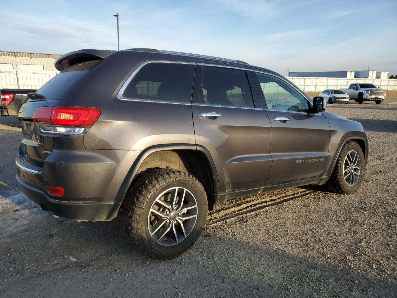 2019 Jeep Grand Cherokee - Image 3