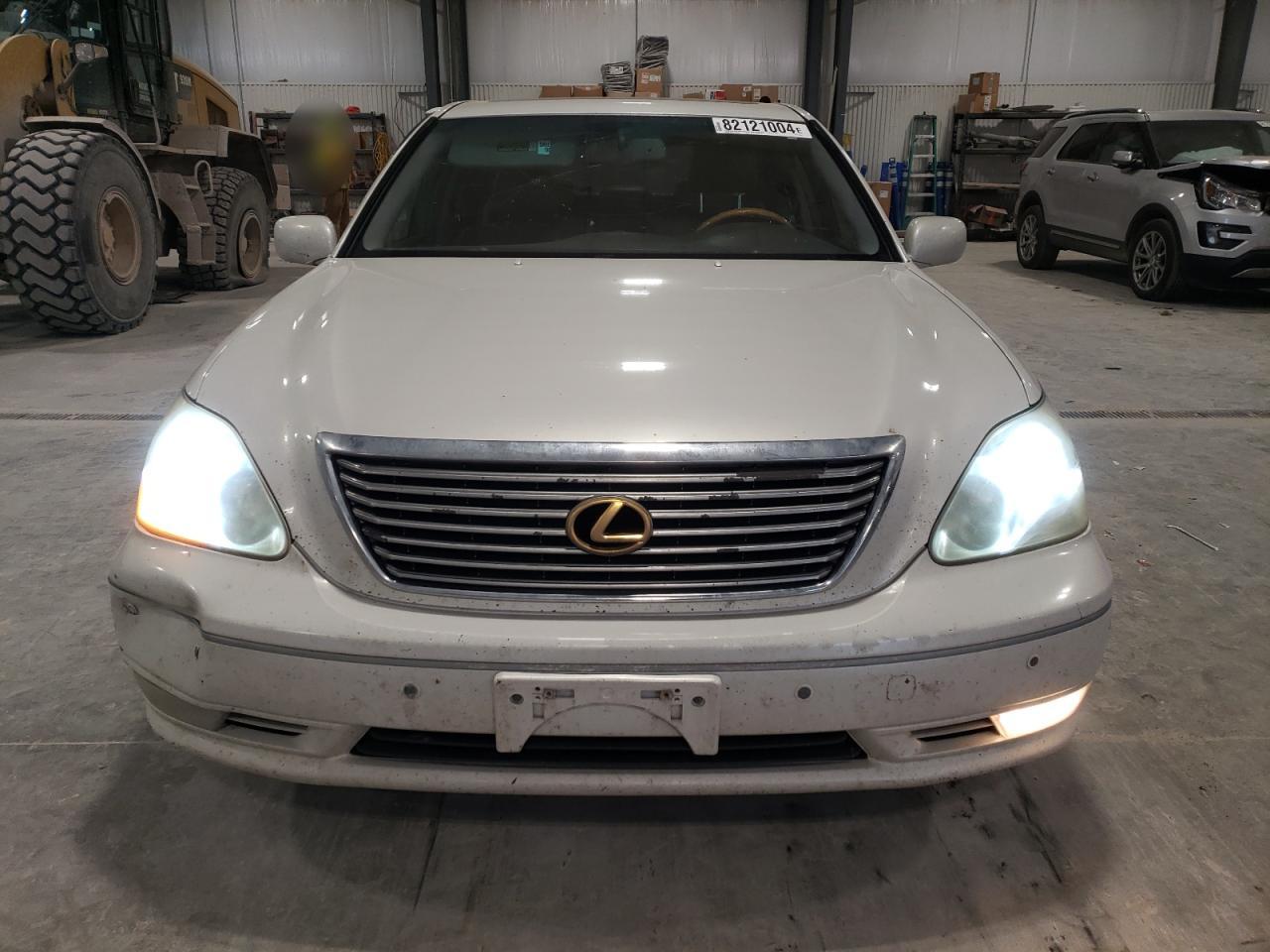 2004 Lexus LS - Image 5