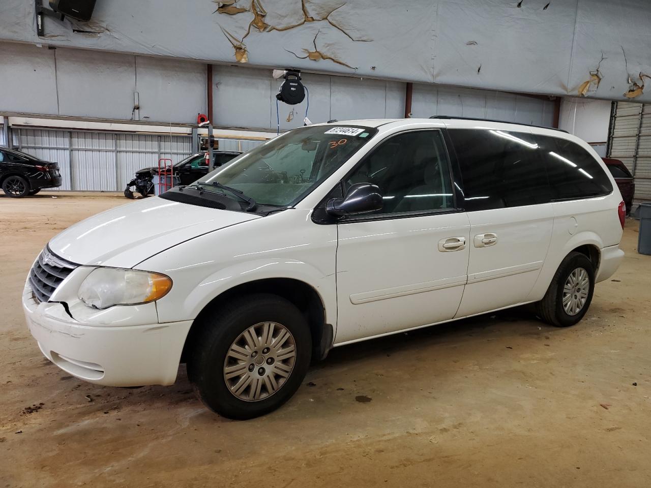 2006 Chrysler Town & Country Lx продається в Mocksville, NC - Rear End