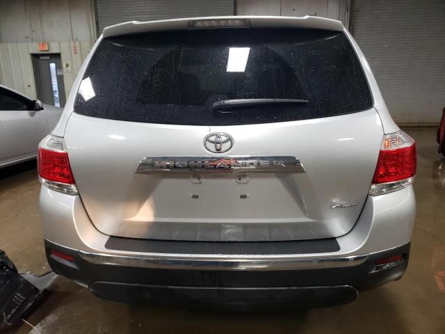  TOYOTA HIGHLANDER 2013 Srebrny