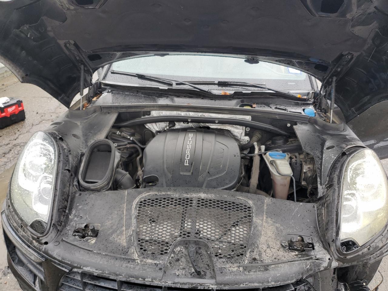 2017 Porsche Macan - Image 12