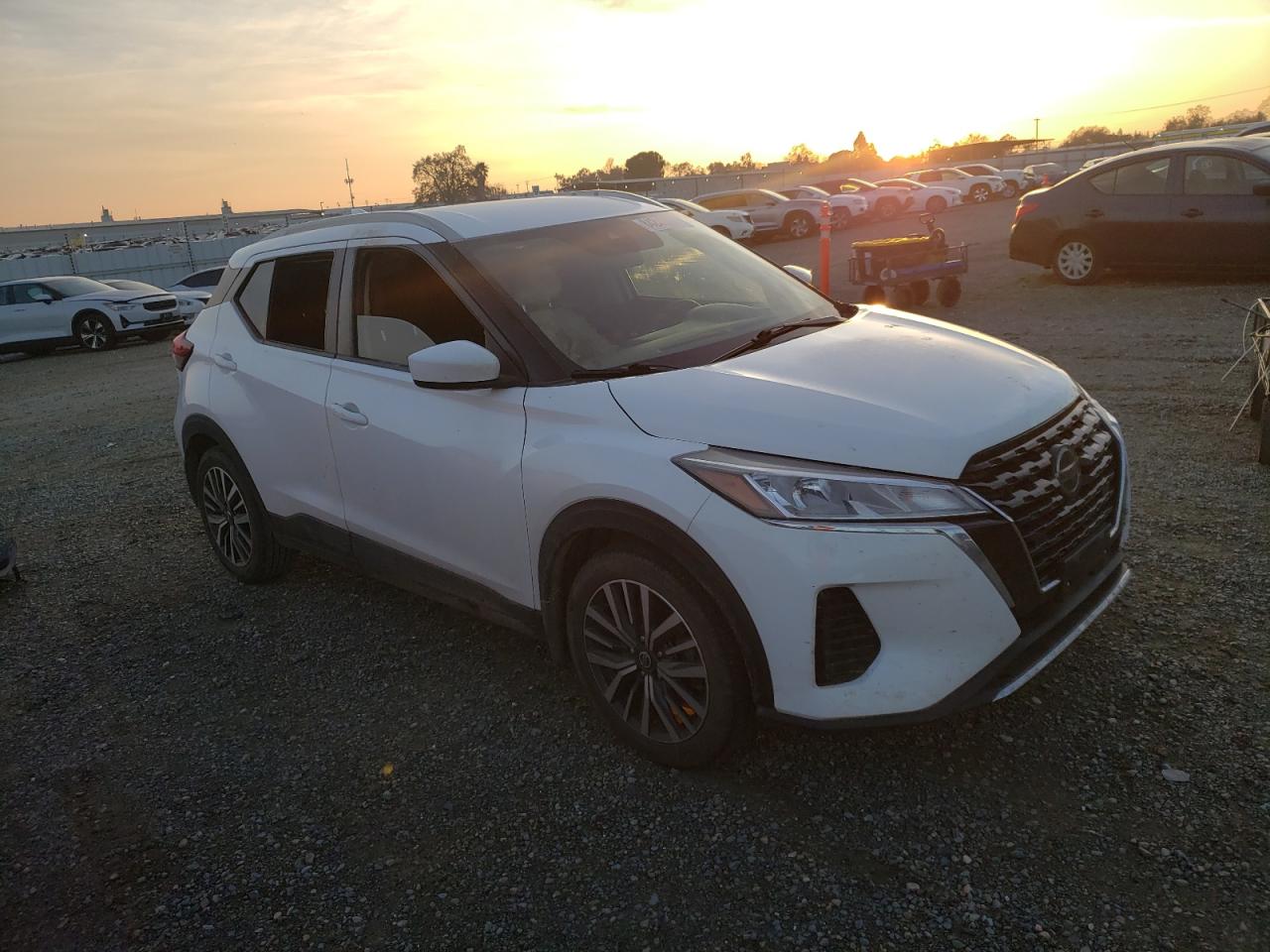 2021 Nissan Kicks - Image 4