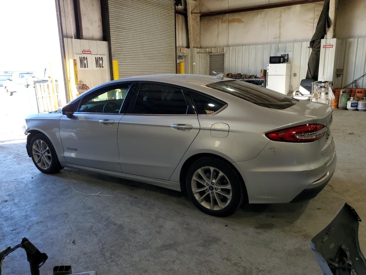 2019 Ford Fusion - Image 2