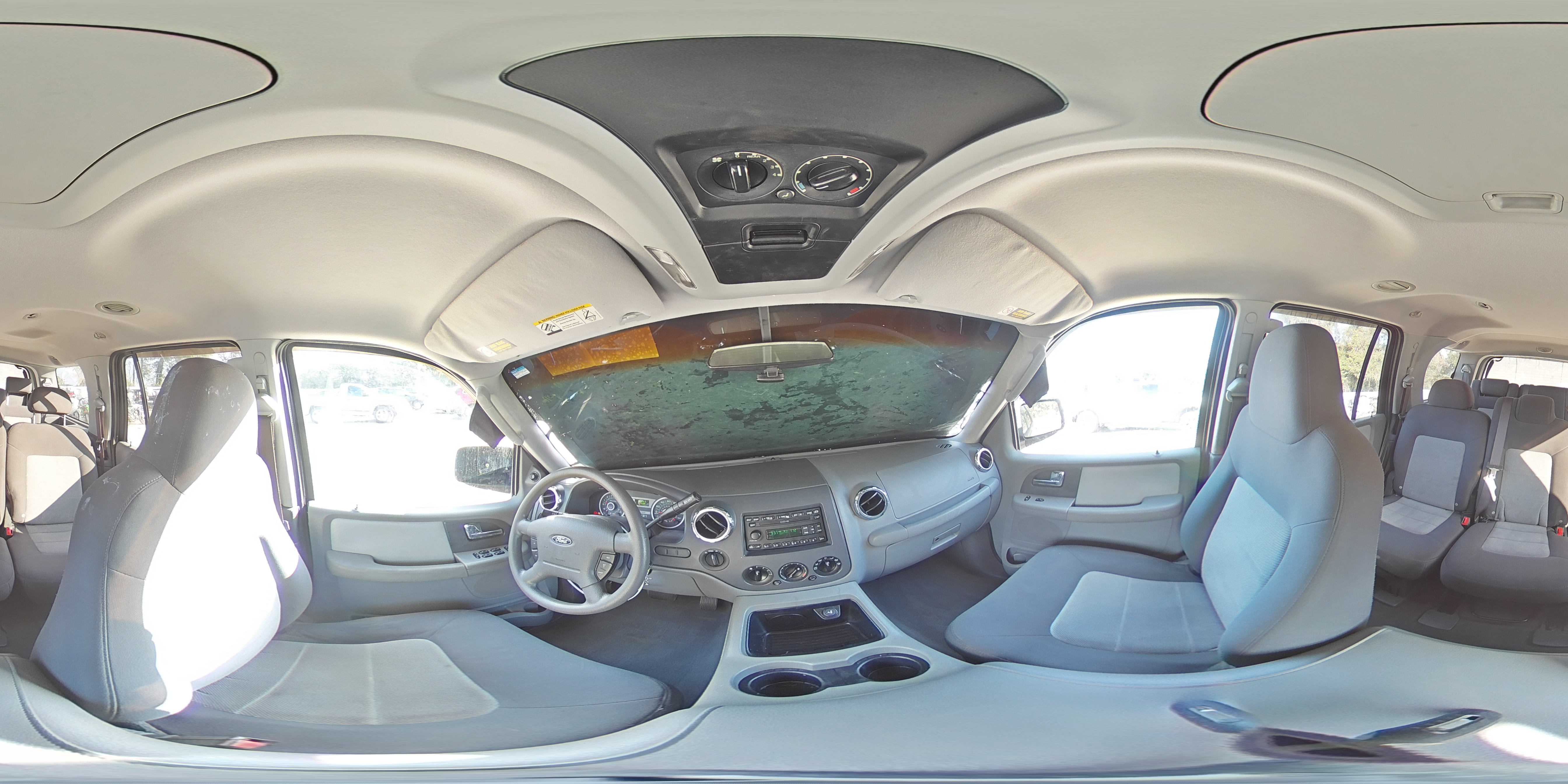 2005 Ford Expedition - Image 14