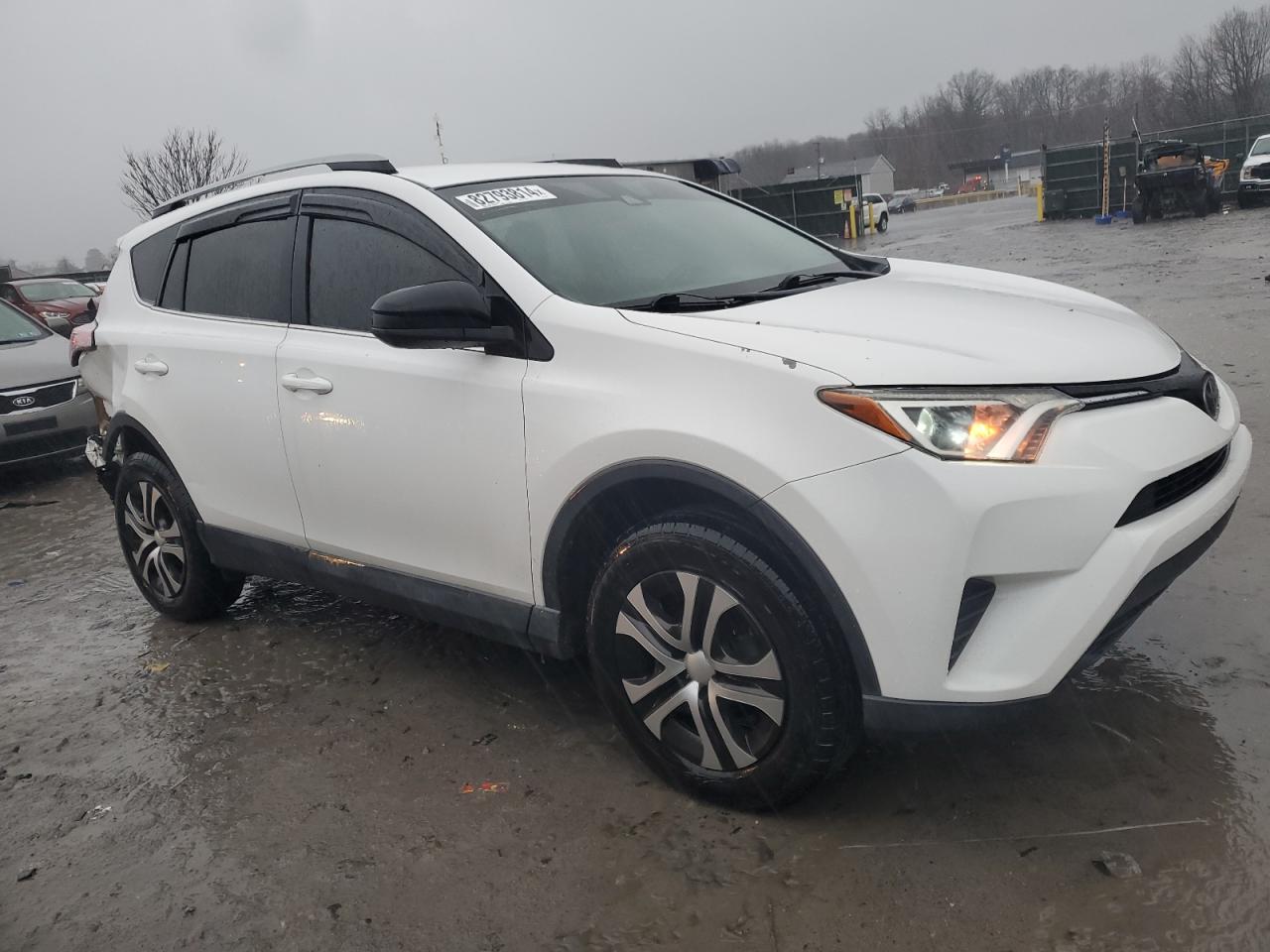 2017 Toyota RAV 4 - Image 4