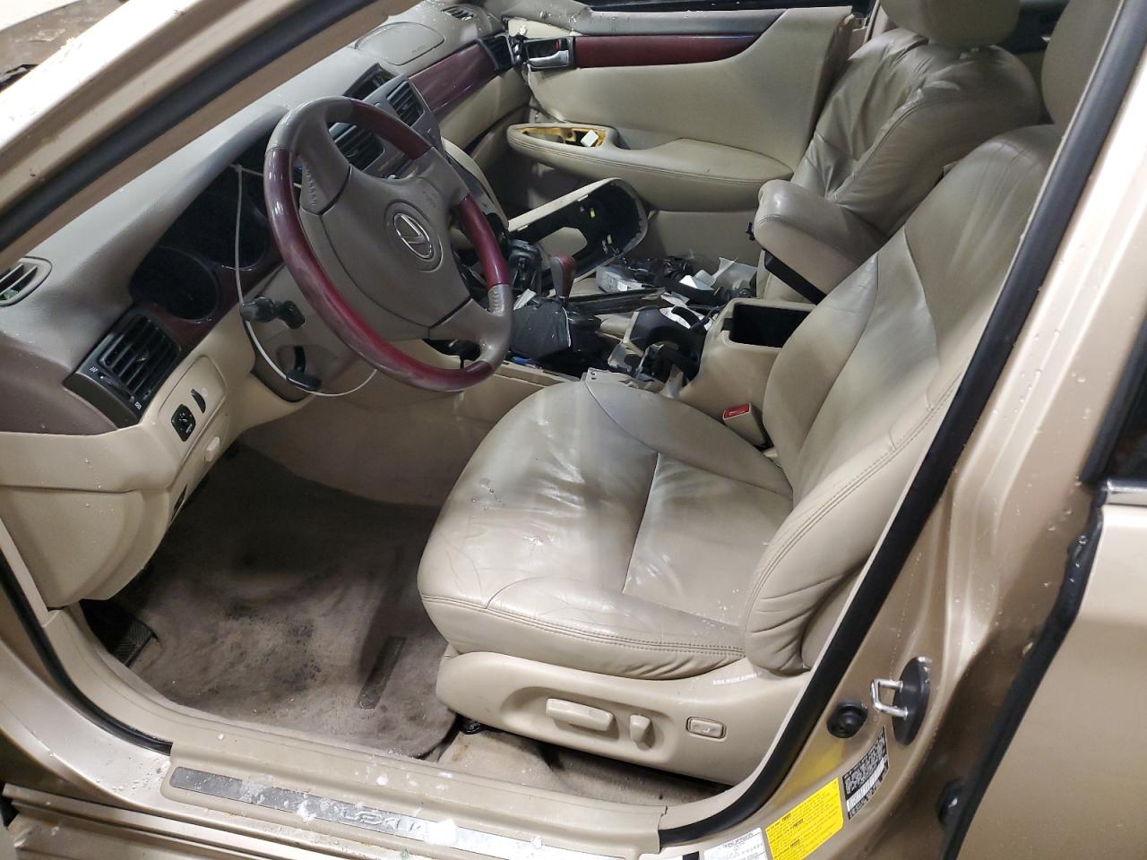 2003 Lexus ES - Image 7