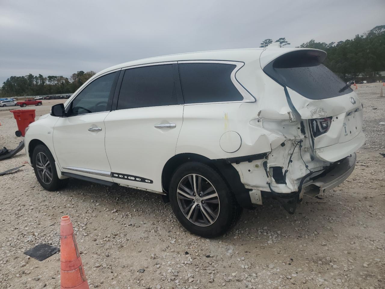 2018 Infiniti QX60 - Image 2
