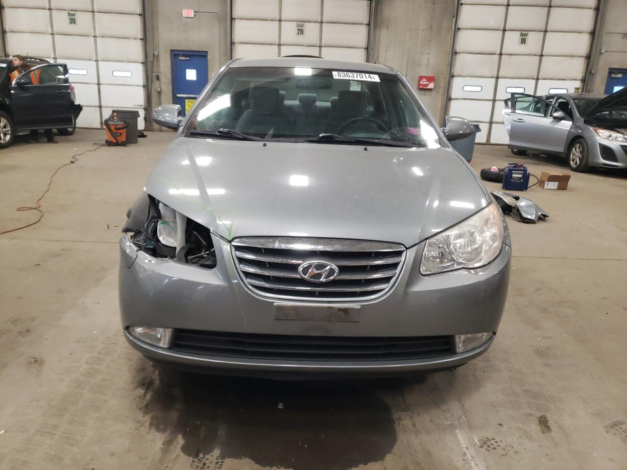 2010 Hyundai Elantra - Image 5